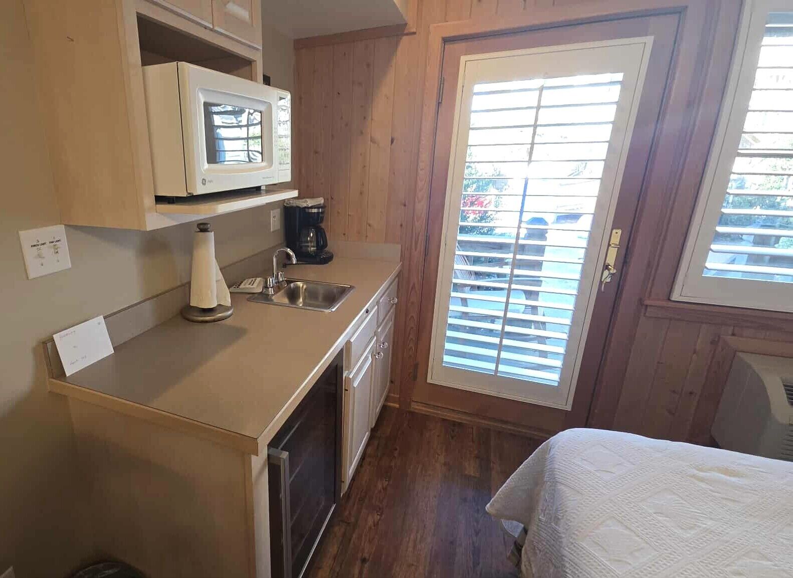 1 bedroom, internet, bed sheets