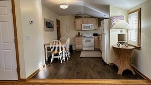 Coffee/tea maker, fridge, microwave, stovetop