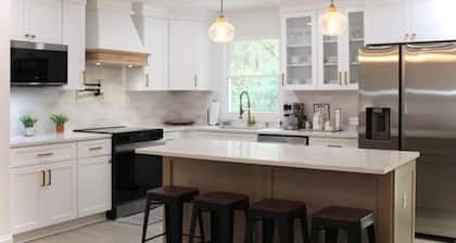 NEW! Aiken Retreat | Firepit | Hot Tub | Near Dtwn