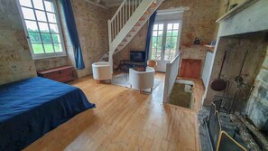 2 chambres, fer et planche à repasser, accès Internet, draps fournis