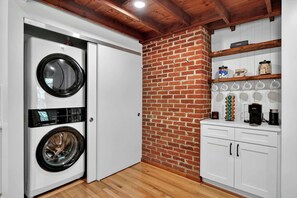 Interior - Cabin w River Access, Fire Pit, Grill, WiFi & More (Harpers Ferry)