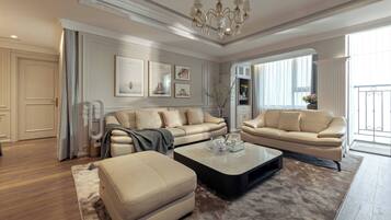 Free minibar, individually decorated, individually furnished, desk