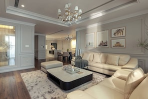 Free minibar, individually decorated, individually furnished, desk - Luna travel House (Hoan Kiem)