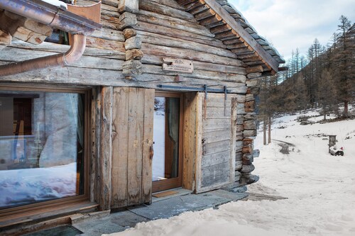 Appartement 'Lo Boi' avec vue sur la montagne, jardin commun et Wi-Fi