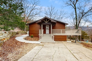Exterior - Peaceful Top-Floor Retreat with Lake Views, Spacious Deck, AC, and Washer/Dryer (Garfield)