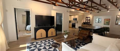 TV connectée, cheminée