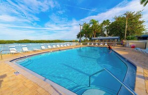 Pool - Waterfront 3B Townhome | Beach Access & Hot Tub! (Ruskin)
