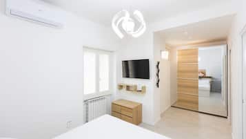 BĂŒgeleisen/BĂŒgelbrett, Internetzugang, BettwĂ€sche