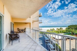Property grounds - Jamaica Royale T42 Beachfront with Views, Views, Views! (Siesta Key)