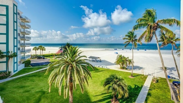 Unclassified image, 1 of 36, button - Jamaica Royale T42 Beachfront with Views, Views, Views! (Siesta Key)