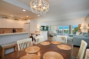 Dining - Jamaica Royale T42 Beachfront with Views, Views, Views! (Siesta Key)