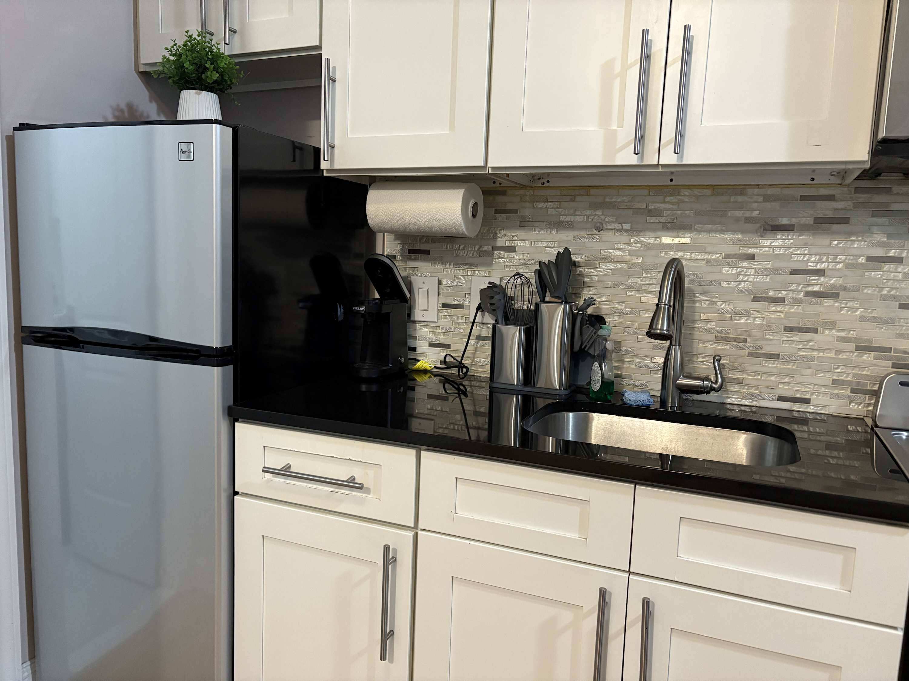 冰箱、微波炉、烤箱、炉灶