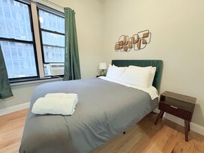 Room - Prime New Year’s location offering views of Times Square from the apartment. (New York)