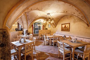 Restaurant - Goldener Engl (Hall in Tirol)