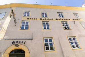 Front of property - Goldener Engl (Hall In Tirol)