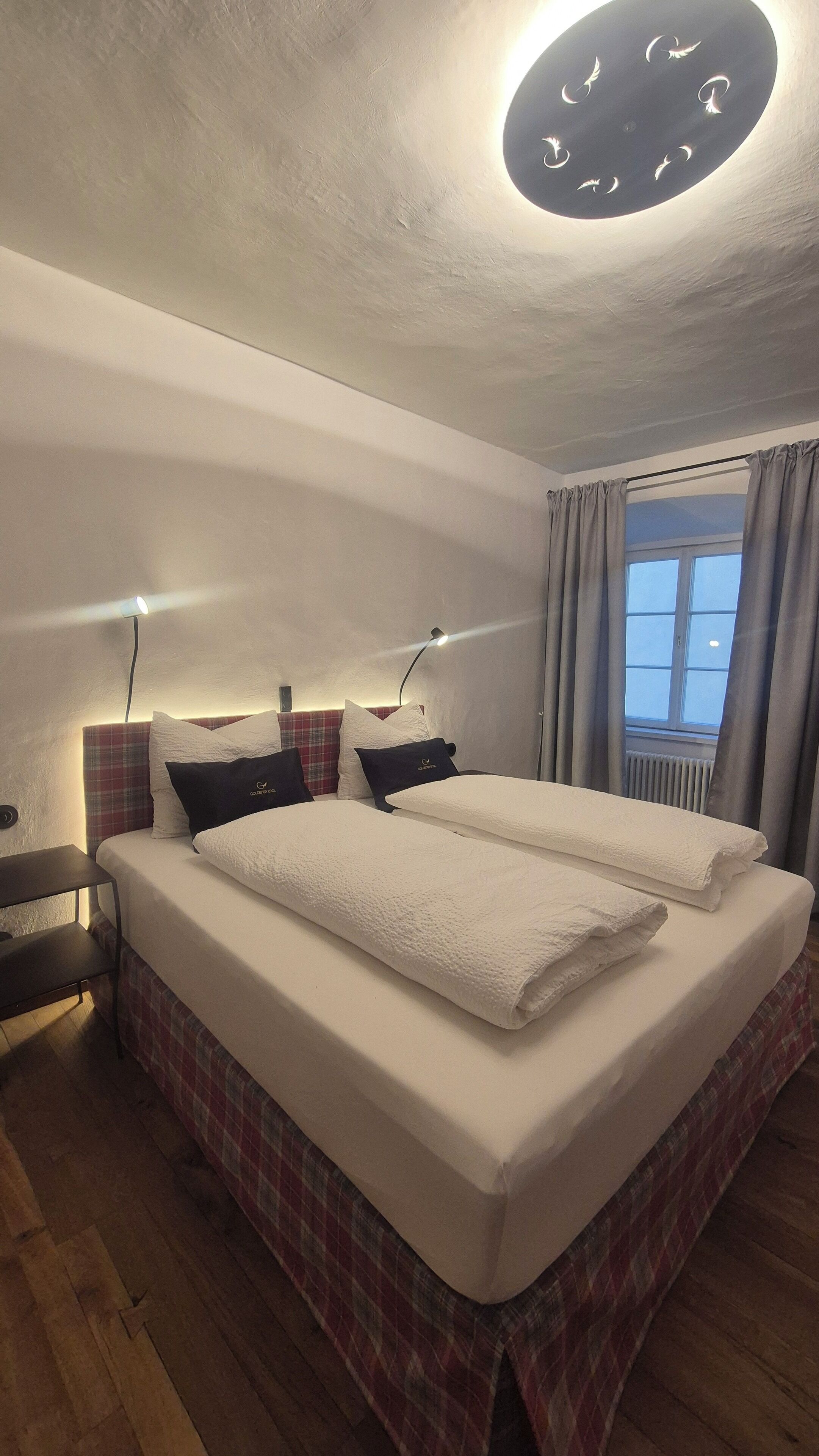 ダブルまたはツインルーム | ミニバー、セーフティボックス (室内)、デスク、ノートパソコン用作業スペース