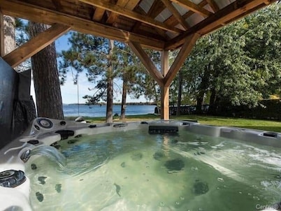 Hôtel à la maison - Le Valentin du lac Aylmer, spa