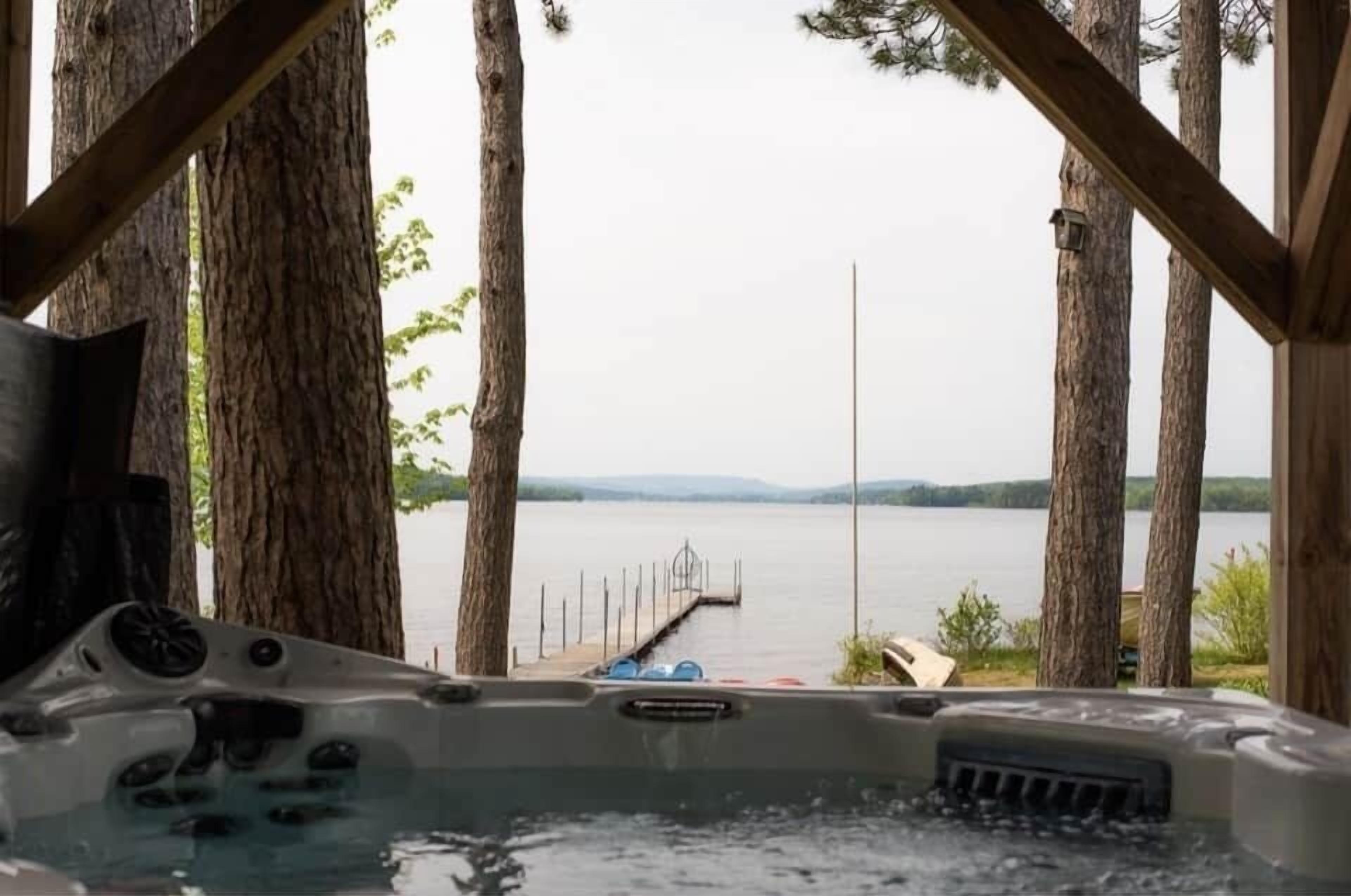 Bain à remous extérieur