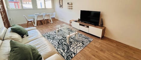 TV