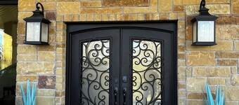 The Oaks, a stunning 2-bedroom 2-bath home on 3 private acres in Granbury