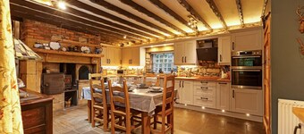 Two Hoots - North East Escapes