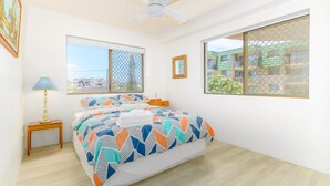 2 bedrooms, iron/ironing board, WiFi, bed sheets - Ocean Views at Acacia - Beachfront Apartment (Kingscliff)