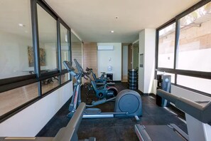 Fitness facility - New front beach apartment with golf cart (Puerto Morelos)