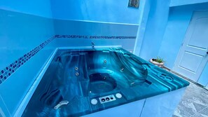Indoor spa tub - Casa familiar con piscina en buena ubicación (Puerto Morelos)