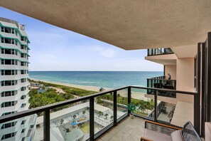 Property grounds - Steps to the Beach | 3BR 2BA Condo | Resort Perks & Ocean Glimpse 1406 (Miami Beach)