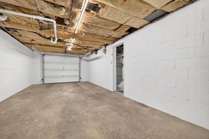 Interior - Central Cozy 2BR w/ Garage & Airport Nearby (North Canton)