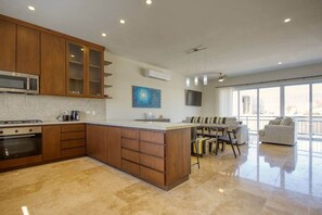 Fridge, microwave, oven, dishwasher - Beautiful Home with private rooftop and jacuzzi. (Cabo San Lucas)