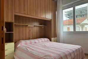 Room - Guest Access🌊 Jesolo – Condominio Venezia Apartment✨ Perfect for Families and Groups, Just Steps from the Sea!Welcome to your ideal retreat in Jesolo, where golden sand and crystal-clear sea await you less than 1 minute from your door! 🌅 If you (Lido di Jesolo)