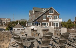 Outdoor dining - Mantoloking Beach Front Home with Pool (Mantoloking)