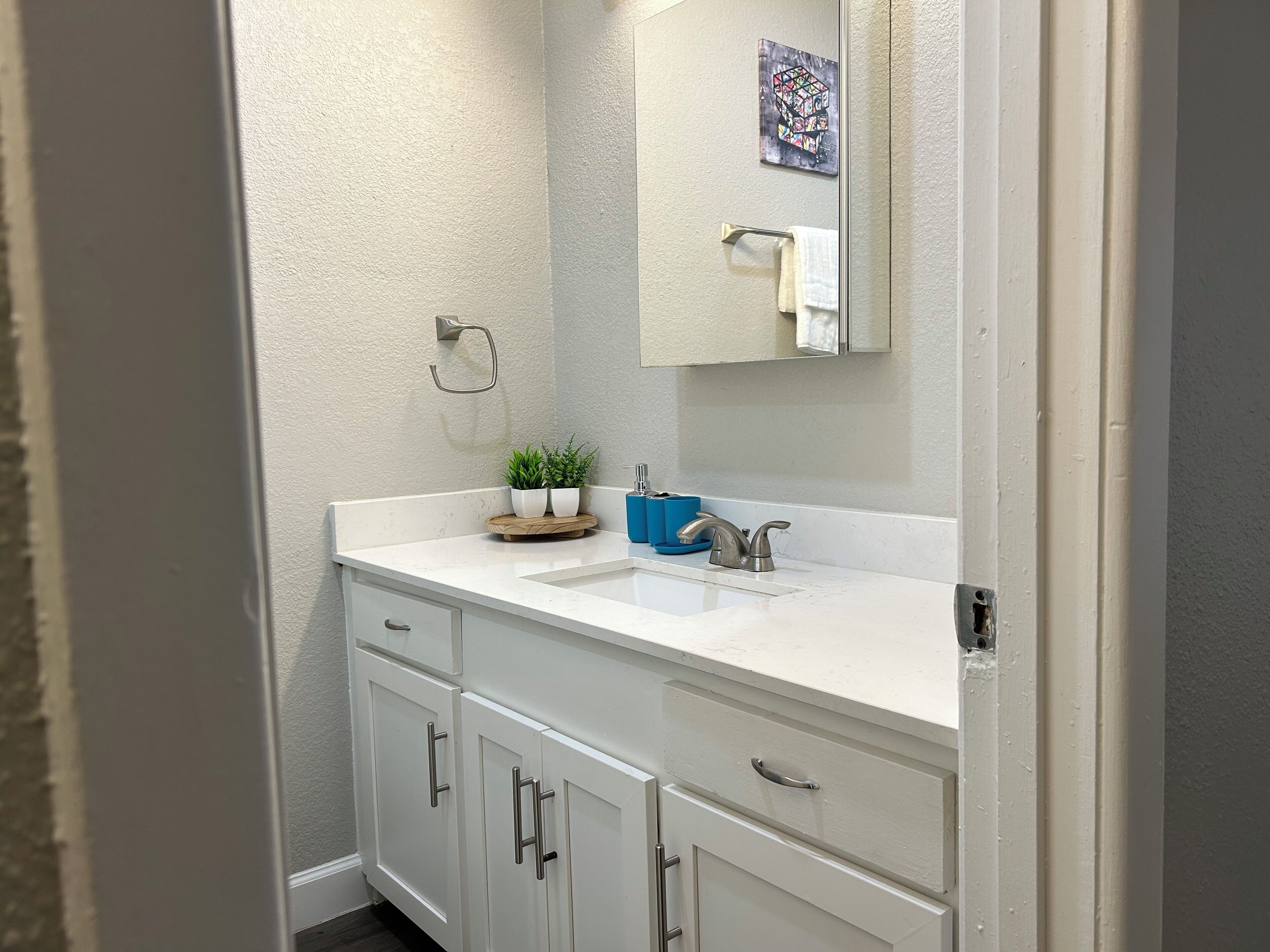 ヘアドライヤー、タオル、石鹸、シャンプー