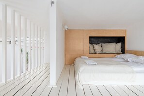 Living area - RentPlanet - Apartament Krucza (Warsaw)