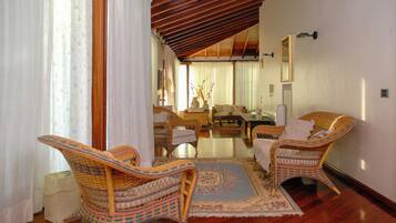 Villa | Living area