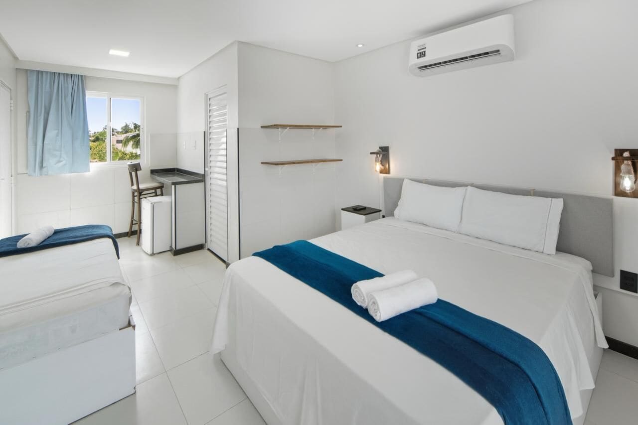 Cortinas opacas, tabla de planchar con plancha, wifi gratis