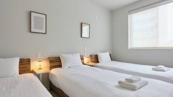 Condo conforto, para não fumantes | Cortinas blackout, ferros/tábuas de passar roupa, Wi-Fi de cortesia