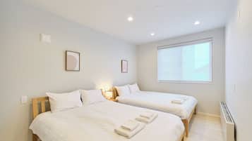Comfort Condo, Non Smoking | Blackout curtains, iron/ironing board, free WiFi, bed sheets