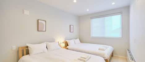 Comfort Condo, Non Smoking | Blackout drapes, iron/ironing board, free WiFi, bed sheets