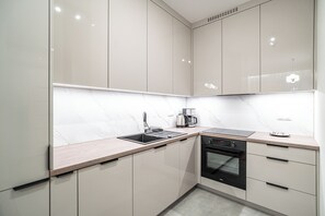 Lejlighed - balkon | Privat tekøkken | Kaffe-/temaskine, elkedel