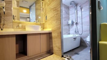 Premium Single Room, Non Smoking, Private Bathroom | Bathroom | Combined shower/tub, hair dryer, soap, shampoo