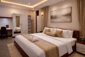 豪華雙人房, 湖景 | 客房內保險箱、書桌、遮光布/窗簾、免費無線上網