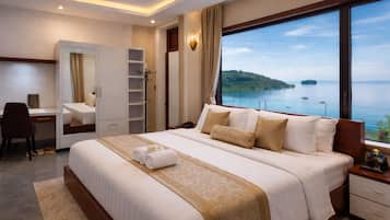 Deluxe Double Room, Lake View | In-room safe, desk, blackout drapes, free WiFi