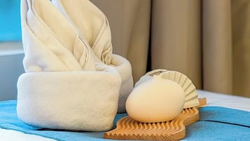 Iron/ironing board, free WiFi