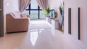 Comfort Studio, 2 Queen Beds, Non Smoking | Iron/ironing board