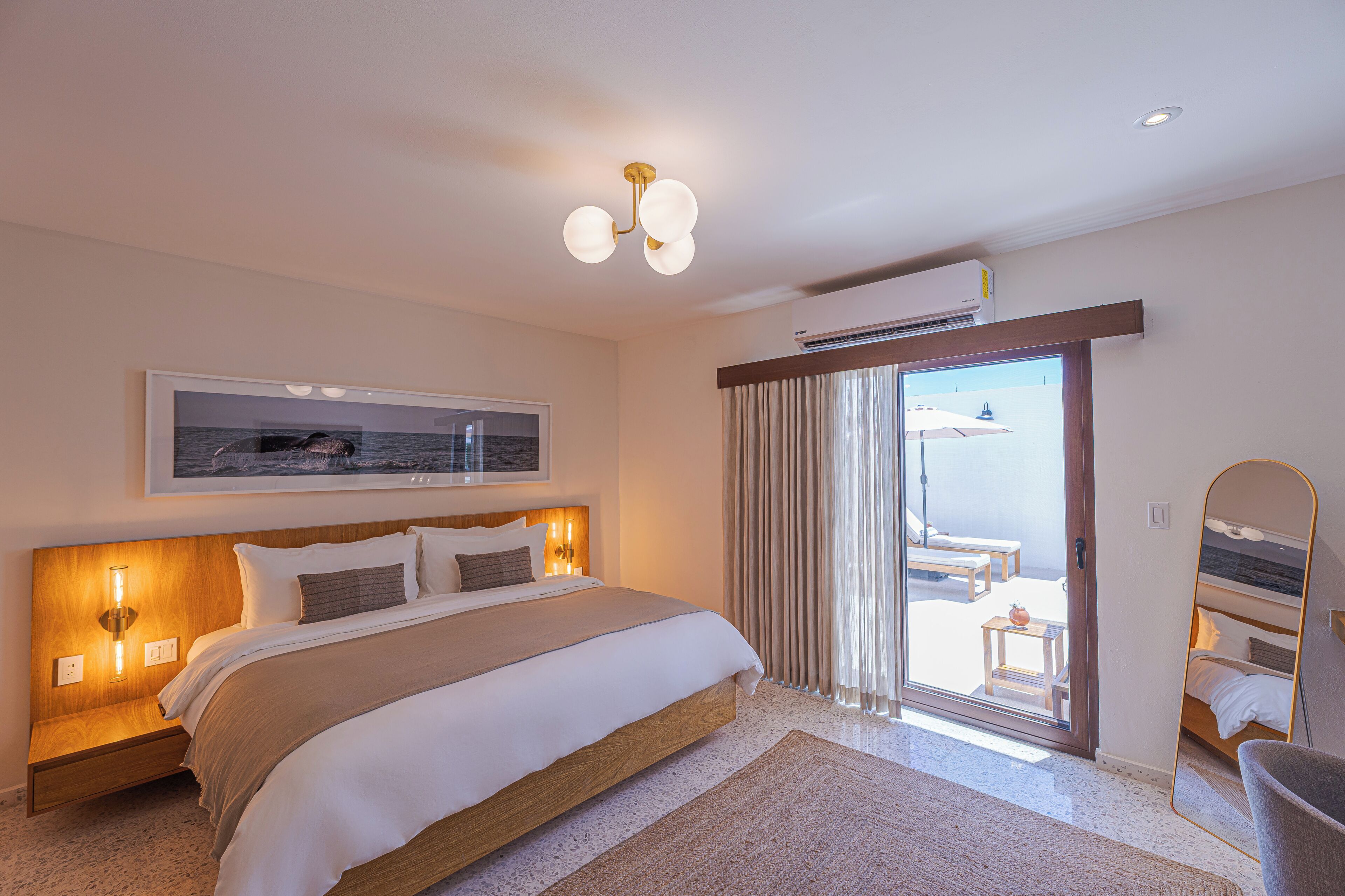 Chambre Signature | Literie de qualité supérieure, minibar, coffres-forts dans les chambres