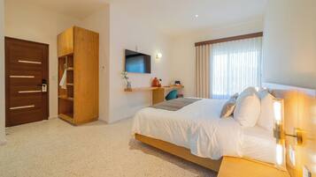 Signature Room, Garden View | Premium bedding, minibar, in-room safe, desk