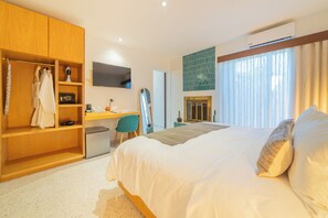 Premium bedding, minibar, in-room safe, desk - Abasolo ClubHouse  (La Paz)