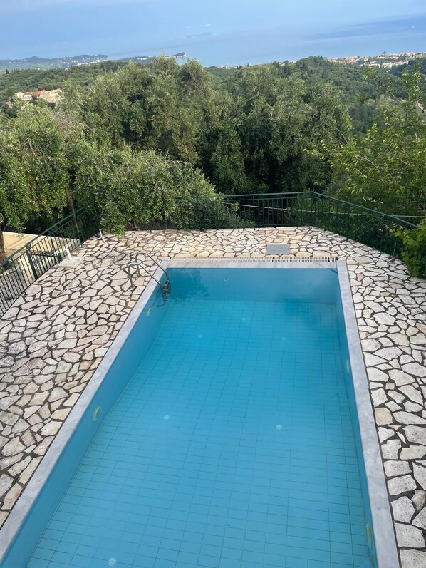 Seasonal outdoor pool - Villa Victoria (Corfu)